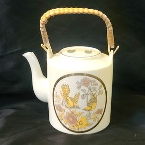 Japanese Ceramic Tea Pot  With Golden Birds & 24kt Details Wooden Handle